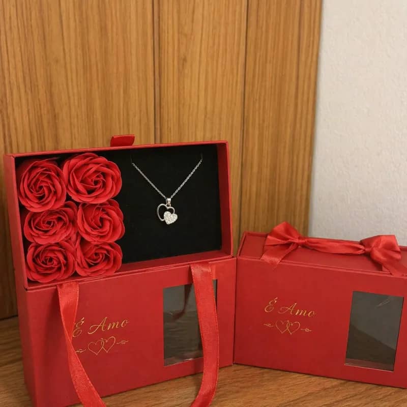 Imagem da campanha Presentei sua mãe nesse dia tão especial , faça o dia dela se tornar mas radiante.