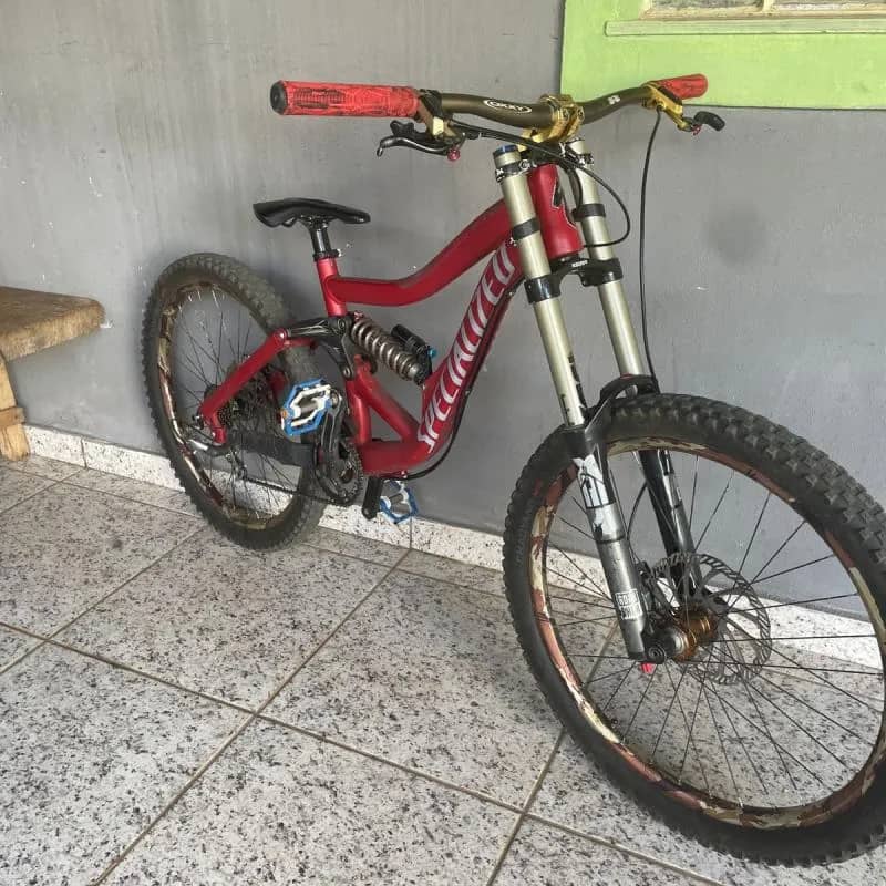 Imagem da campanha SPECIALIZED BIGHIT