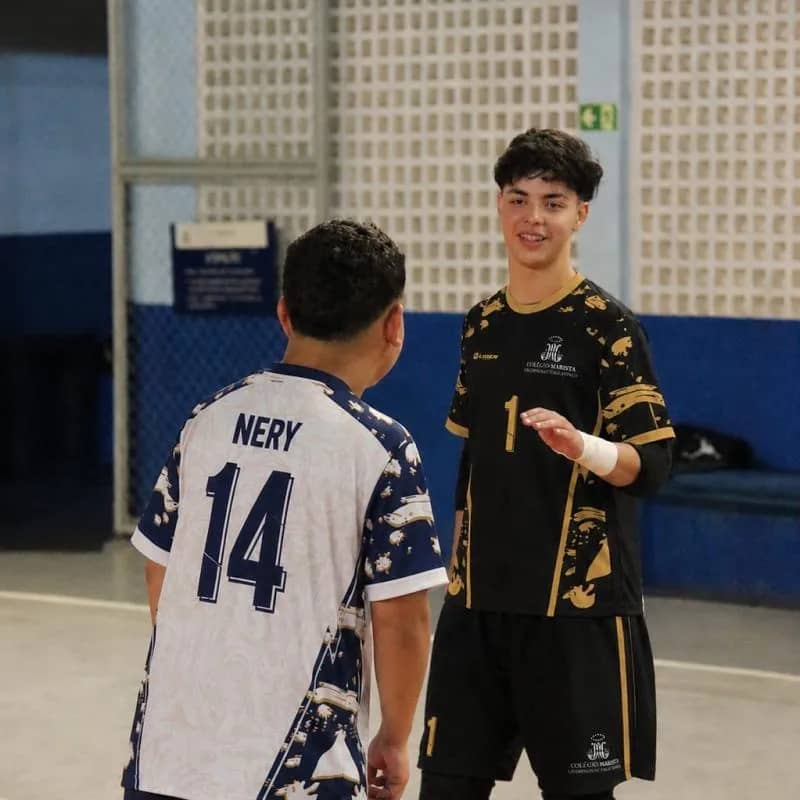Imagem da campanha Tênis de futsal João Rezende e João Nery