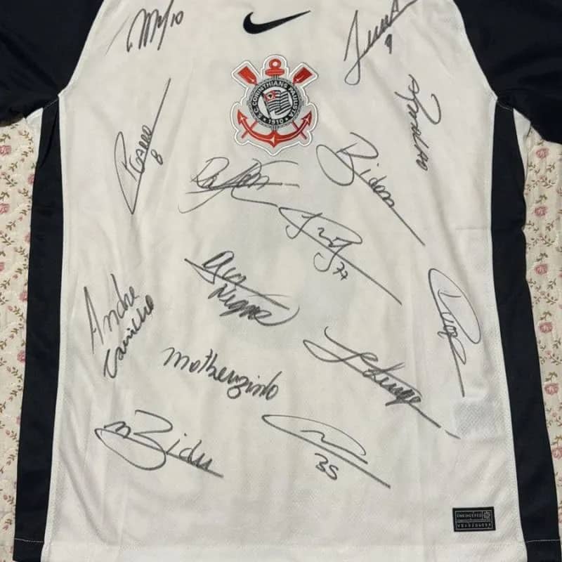 Imagem da campanha Camiseta autografada do Corinthians
