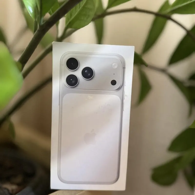 Imagem da campanha iPhone 17 Pro Max LACRADO!