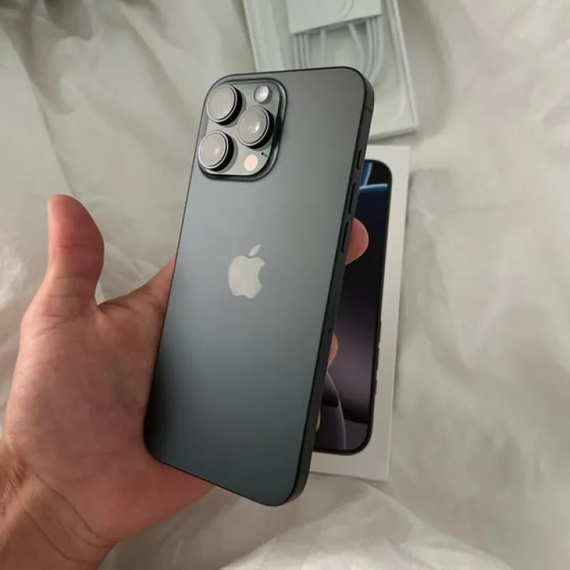 Imagem da campanha iPhone 16 pro Max