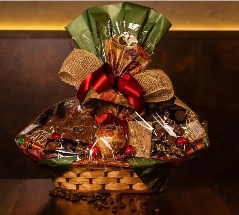 Imagem da campanha Feliz Páscoa da AMK