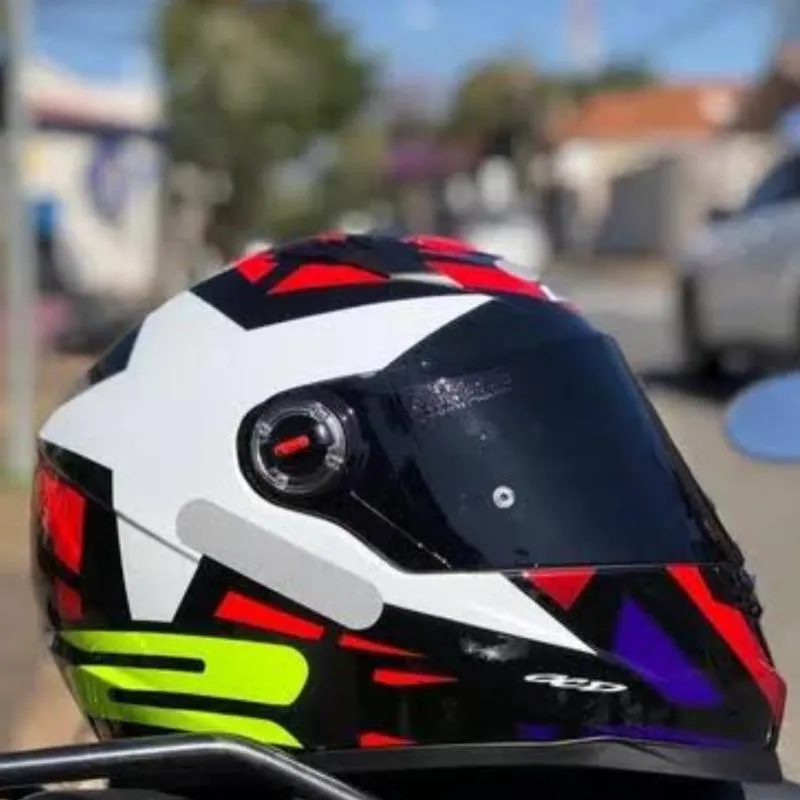 Imagem da campanha cap ls2 red, +200 no pix