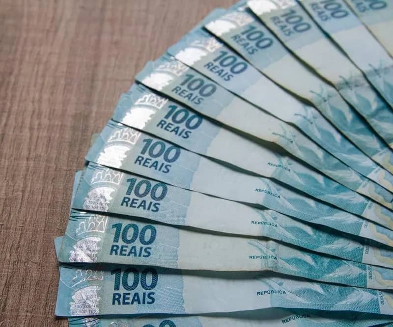 Imagem da campanha prêmio de 100 reais e o acesso grátis do jogo