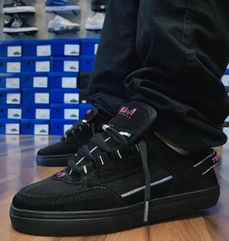 Imagem da campanha Tênis tesla