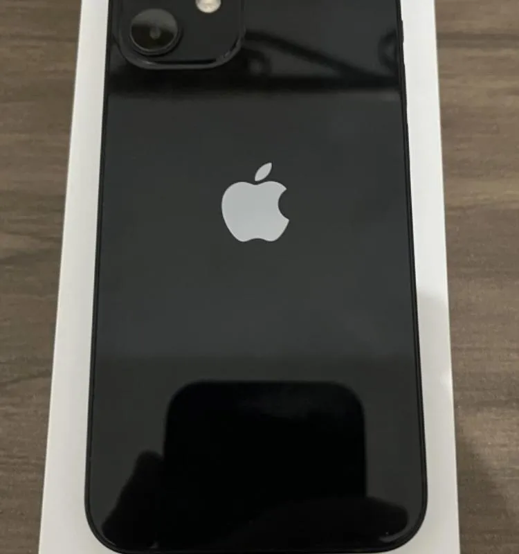 Imagem da campanha iPhone 12 ou 2.100 no pix