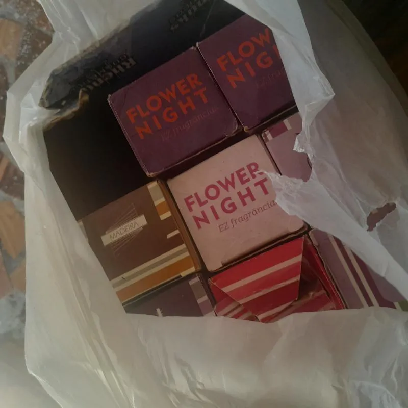 Imagem da campanha Perfumes com 8