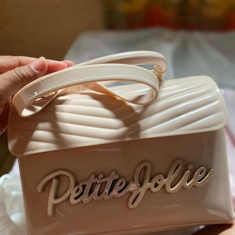 Imagem da campanha RIFA DESSA LINDA BOLSA 👜 PRA PRESENTEAR SUA NAMORADA NESSE MES DE JOÃO 💍☺️