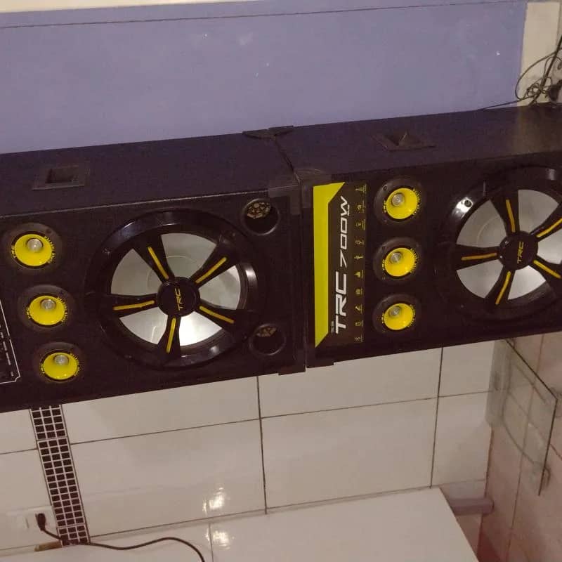 Imagem da campanha Caixa amplificada bluetooth 700w