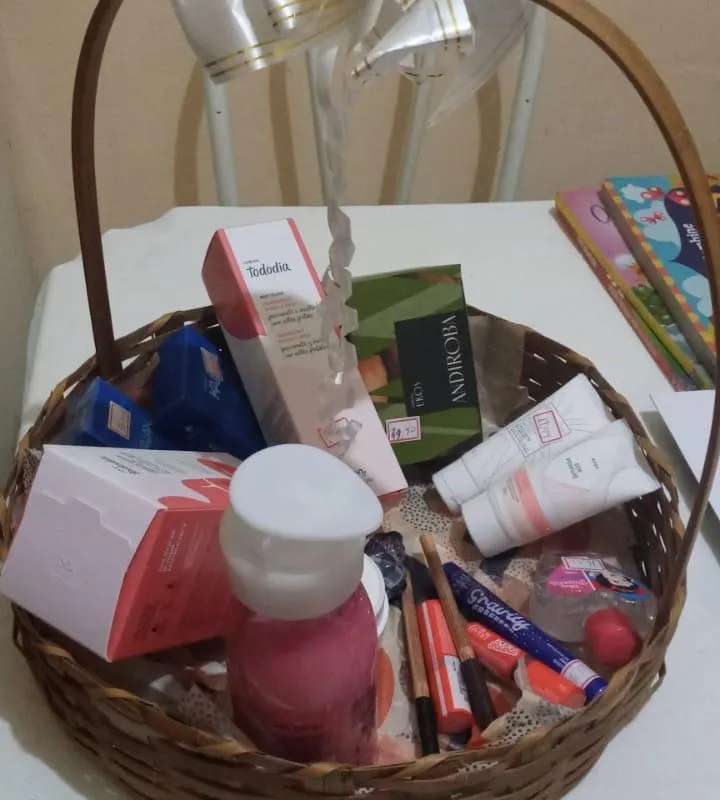 Imagem da campanha Ajude a ajudar.