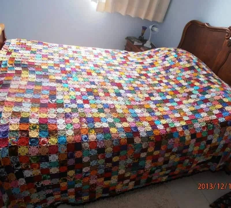 Imagem da campanha Colcha de crochê da Ana