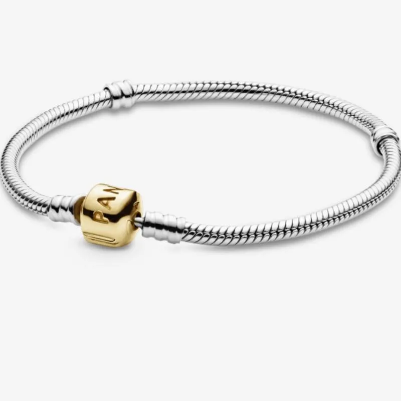 Imagem da campanha Bracelete Pandora com fecho de ouro 14K