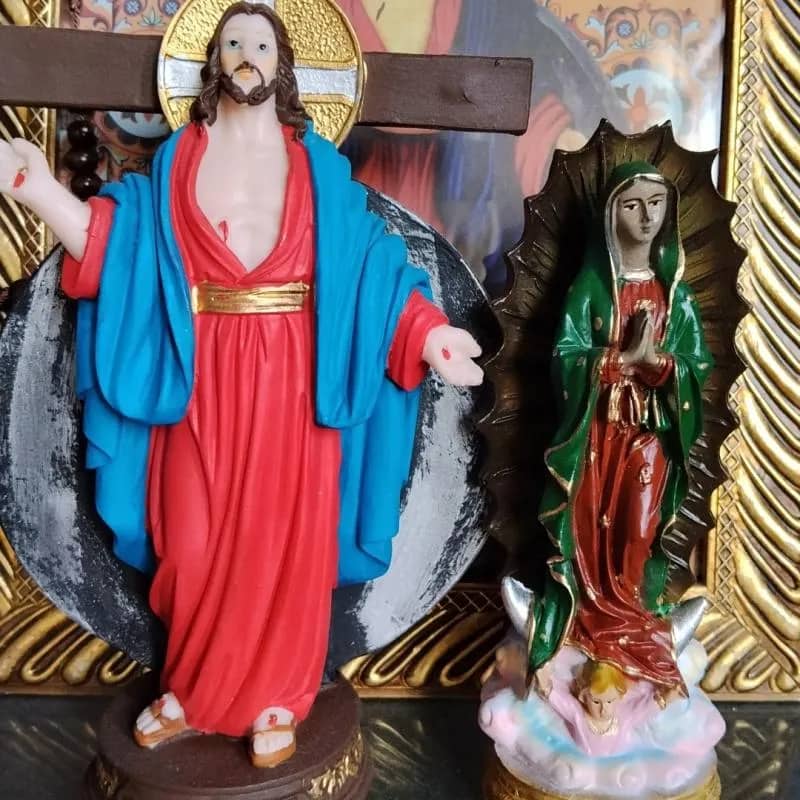 Imagem da campanha Ajude a comprar a vestimenta de coroinha minha e do meu irmão..