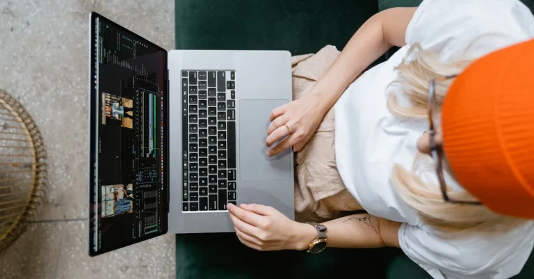 Aprenda a fazer edição de rifa pela internet de forma fácil ⎯ Foto: MART PRODUCTION/Pexels