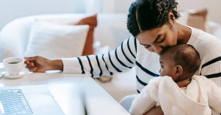 Como realizar uma rifa online para chá de fraldas eficazmente ⎯ Foto: William Fortunato/Pexels