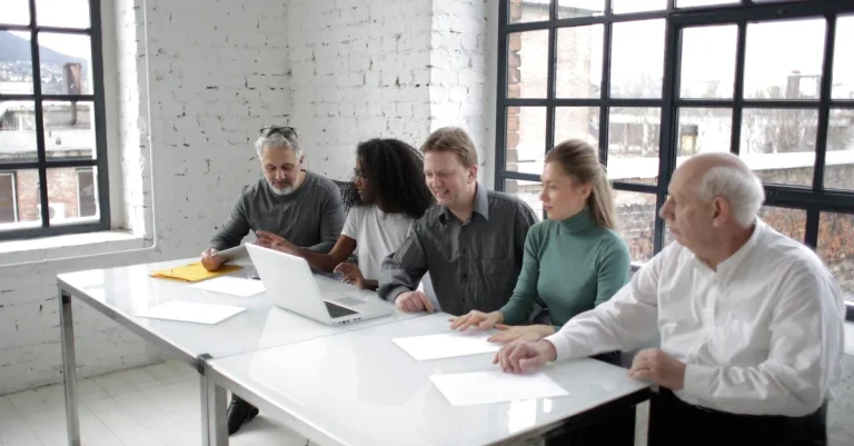 Descubra a Solução Imperdível para sua Rifa pela Internet ⎯ Foto: Andrea Piacquadio/Pexels